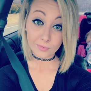 Meet your Posher, Hayley